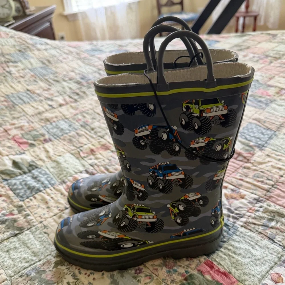 BOYS WESTERN CHIEF MONSTER CRUSHER CHARCOAL RAIN BOOTS SIZE 13/1
